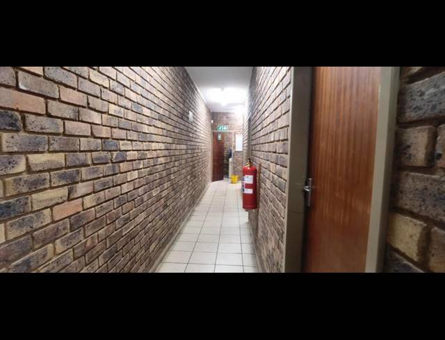 INDUSTRIAL PROPERTY TO RENT IN SILVERTON